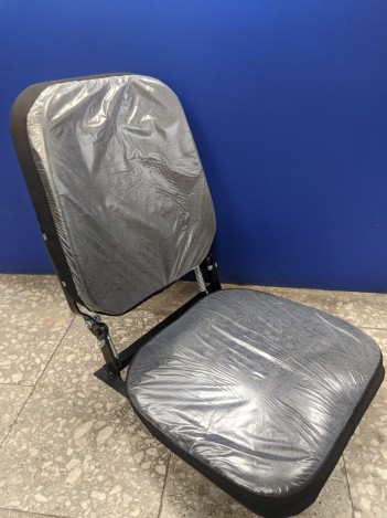 Кресло среднее складное на КАМАЗ за 6000 рублей в магазине remzapchasti.ru 5320-6831010 №14
