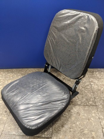 Кресло среднее складное на КАМАЗ за 6000 рублей в магазине remzapchasti.ru 5320-6831010 №17