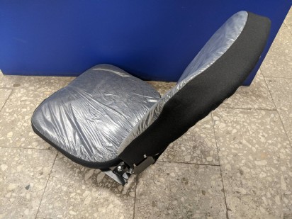 Кресло среднее складное на КАМАЗ за 6000 рублей в магазине remzapchasti.ru 5320-6831010 №25