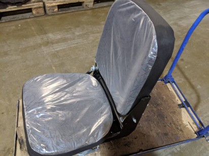Кресло водителя низкое на КАМАЗ за 17000 рублей в магазине remzapchasti.ru 5320-6810010 Н №25