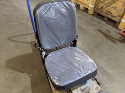 Кресло водителя низкое на КАМАЗ за 17000 рублей в магазине remzapchasti.ru 5320-6810010 Н №11