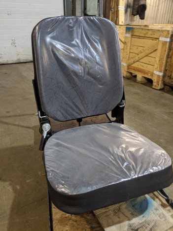 Кресло водителя низкое на КАМАЗ за 17000 рублей в магазине remzapchasti.ru 5320-6810010 Н №59