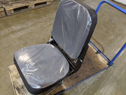 Кресло водителя низкое на КАМАЗ за 17000 рублей в магазине remzapchasti.ru 5320-6810010 Н №67