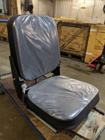 Кресло водителя низкое на КАМАЗ за 17000 рублей в магазине remzapchasti.ru 5320-6810010 Н №80