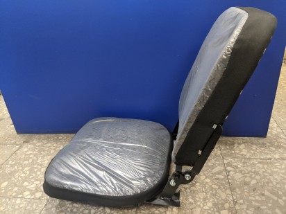 Кресло среднее складное на КАМАЗ за 5500 рублей в магазине remzapchasti.ru 5320-6831010 №7