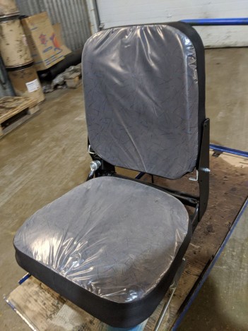 Кресло водителя низкое на КАМАЗ за 13500 рублей в магазине remzapchasti.ru 5320-6810010 Н №55